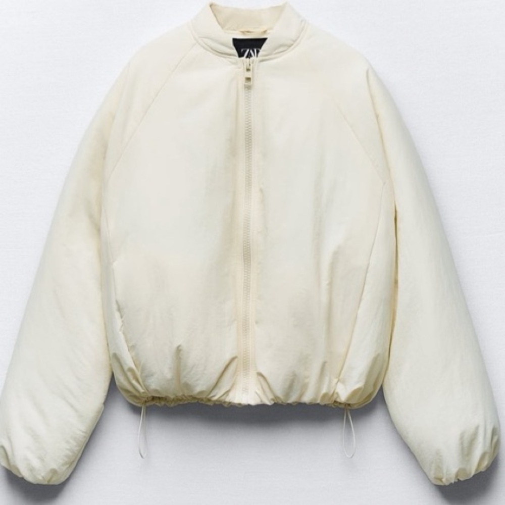 Zara water repellent oversized padded bomber jacket ecru color size M